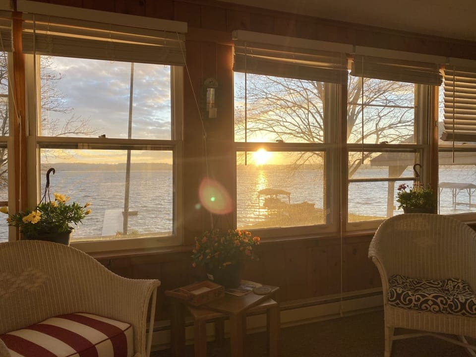 Every sunset is beautiful on the lake