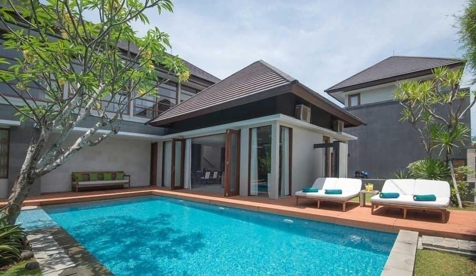 3 BR ENTRD Modern Villa Seminyak