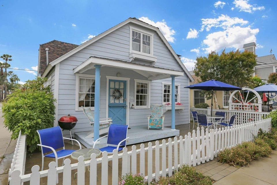 A classic Balboa Island cottage on a corner lot, centrally located.  You'll enjoy the spacious patio throughout the day!