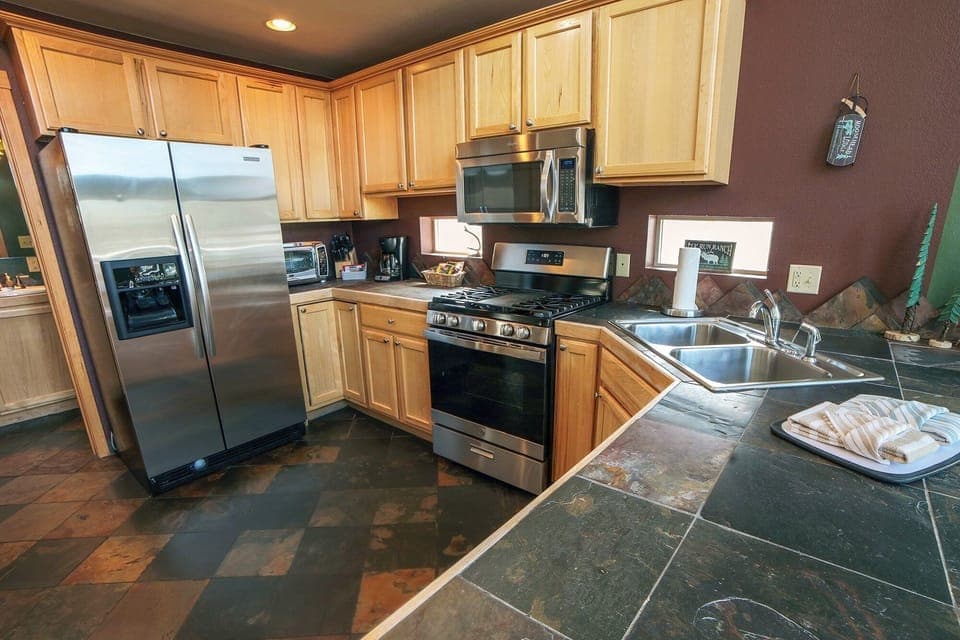 Full Kitchen