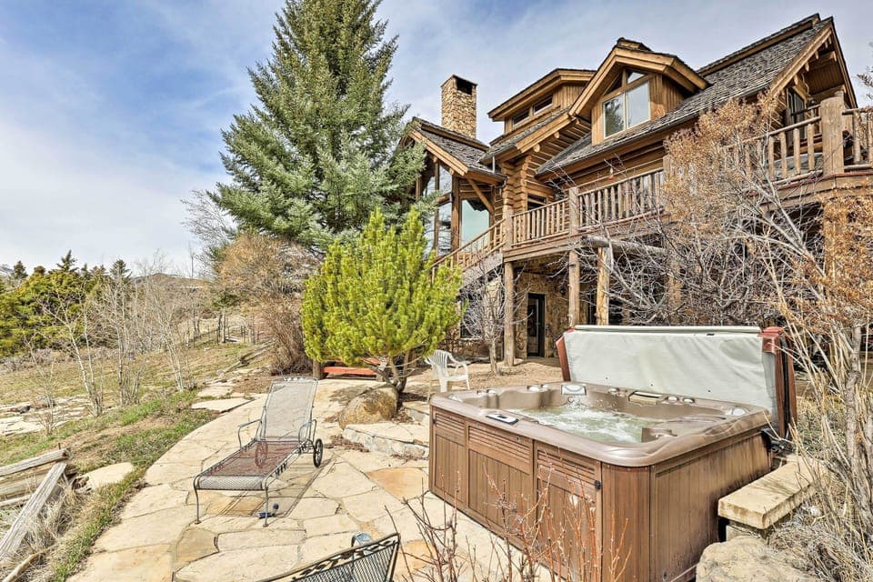 Exterior | Patio | Hot Tub