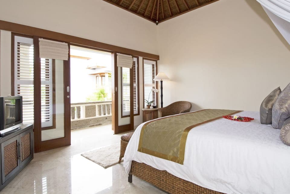 Spacious 2 bedroom villa private pool