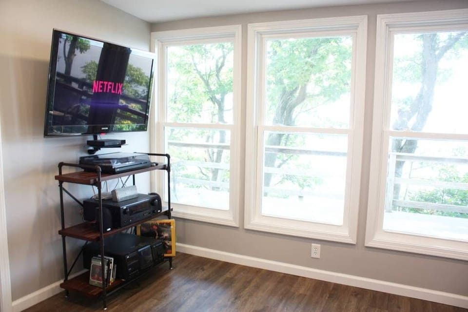 Surround sound, Netflix, Hulu, and a flat screen!