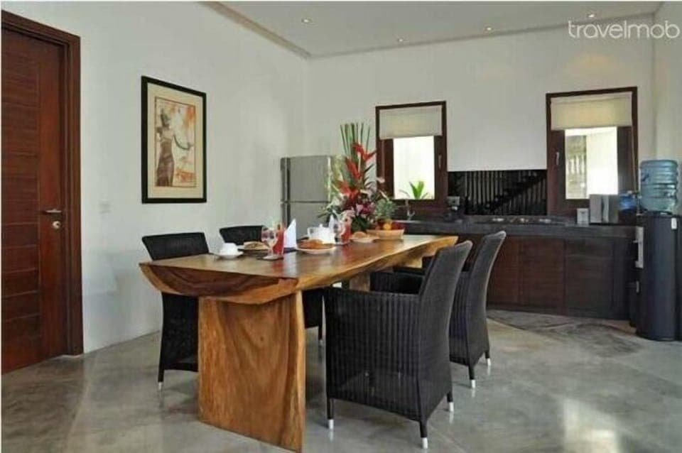 Seminyak 2 Bedrooms Luxury Villa