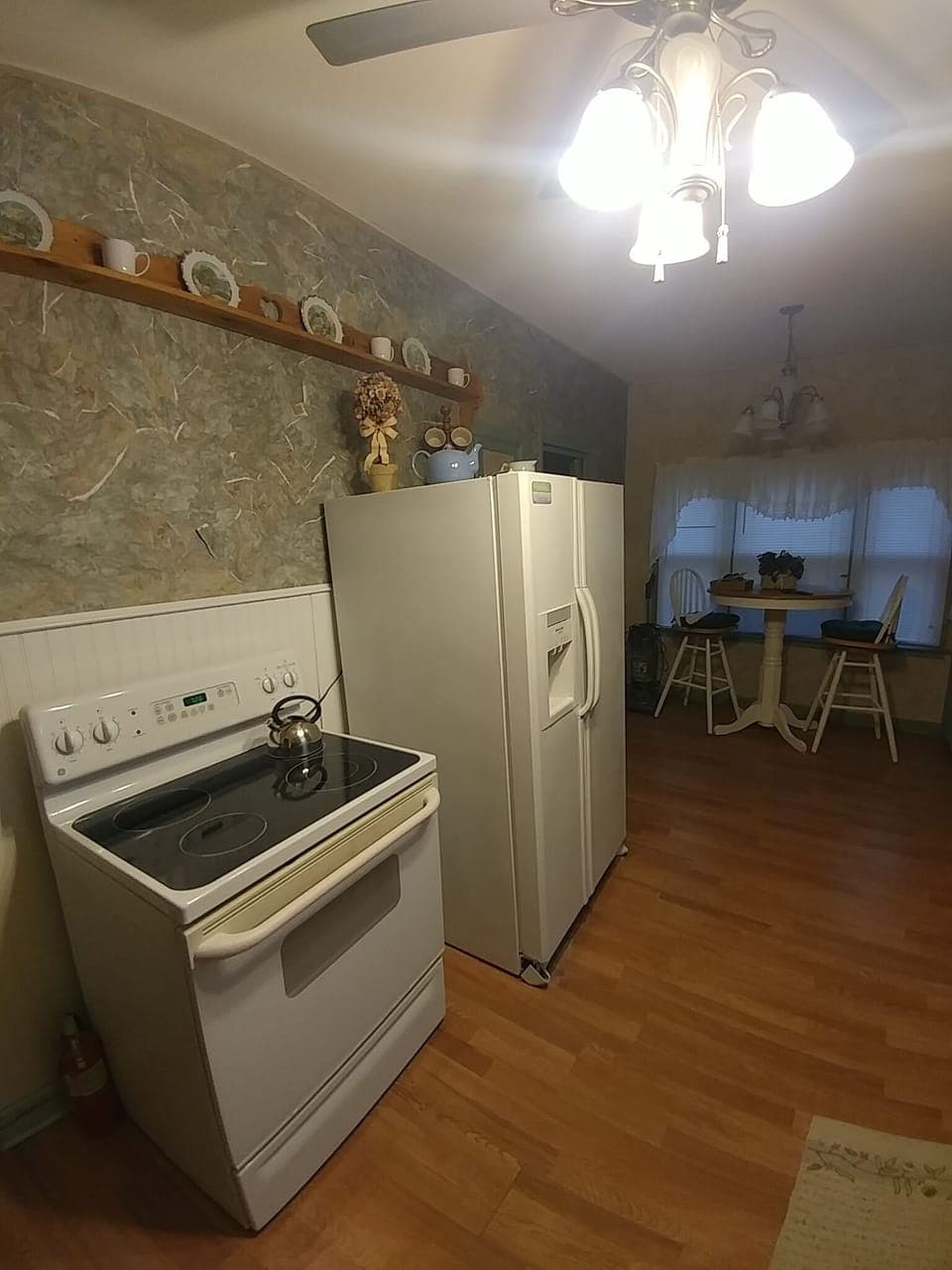 smooth top stove/ large  fridge-freezer