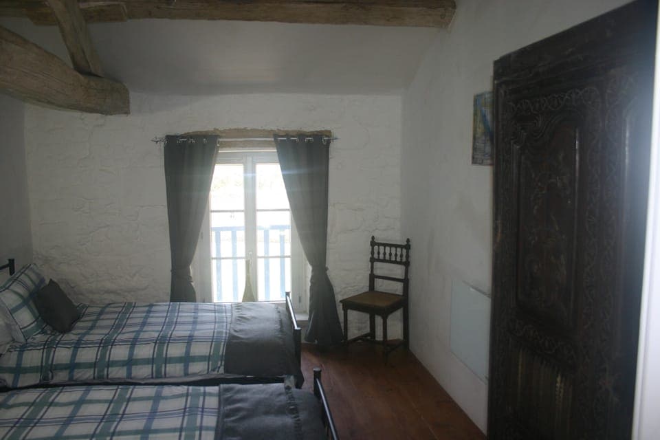 Le Vieille Maison bedroom 3