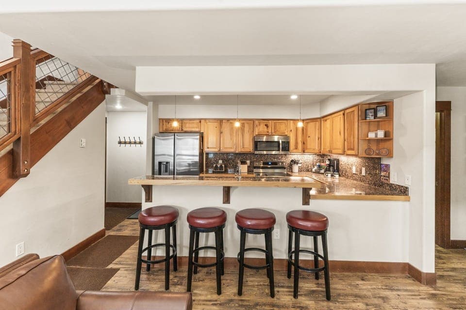 Bar Seating for 4