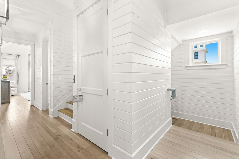2nd floor landing