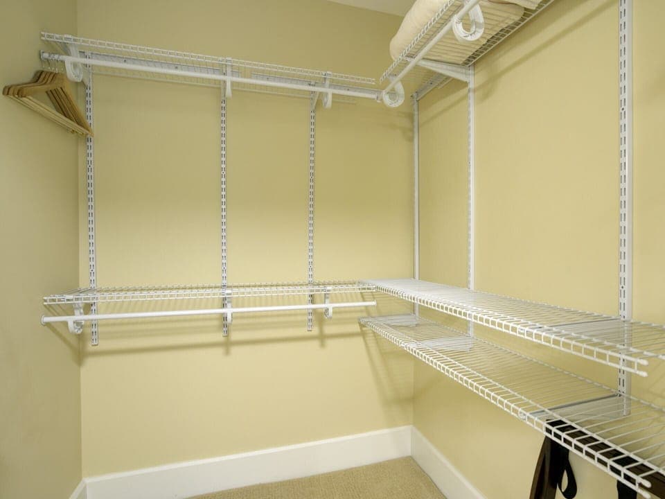 Condo 232 - Master Suite Walk in Closet