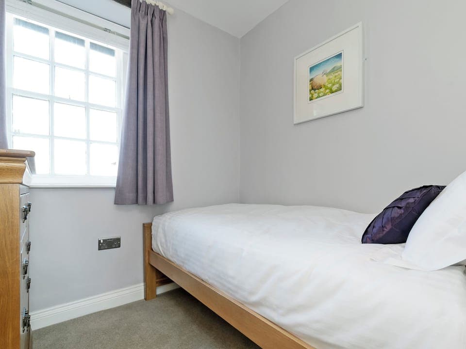 Comfy single bedroom | Pinfold Cottage, Richmond