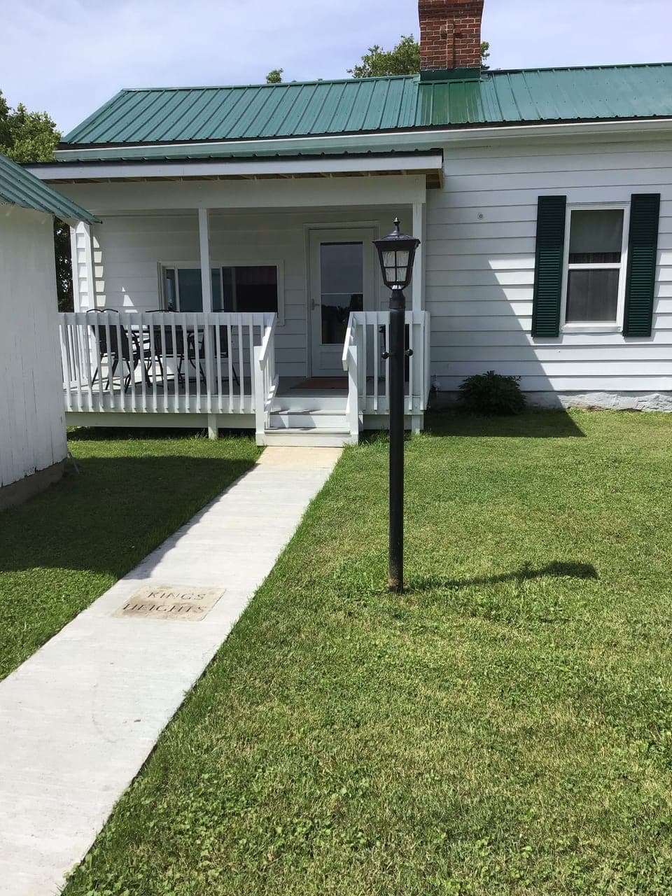 Side porch 