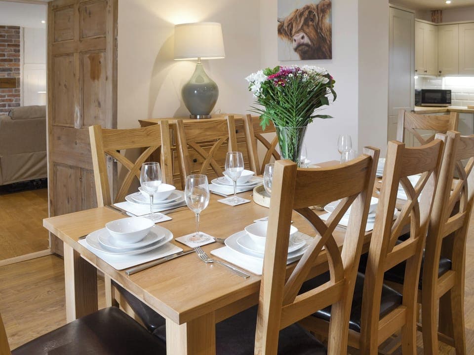 Elegant dining area | Eithinog Ganol, Penygroes, near Caernarfon