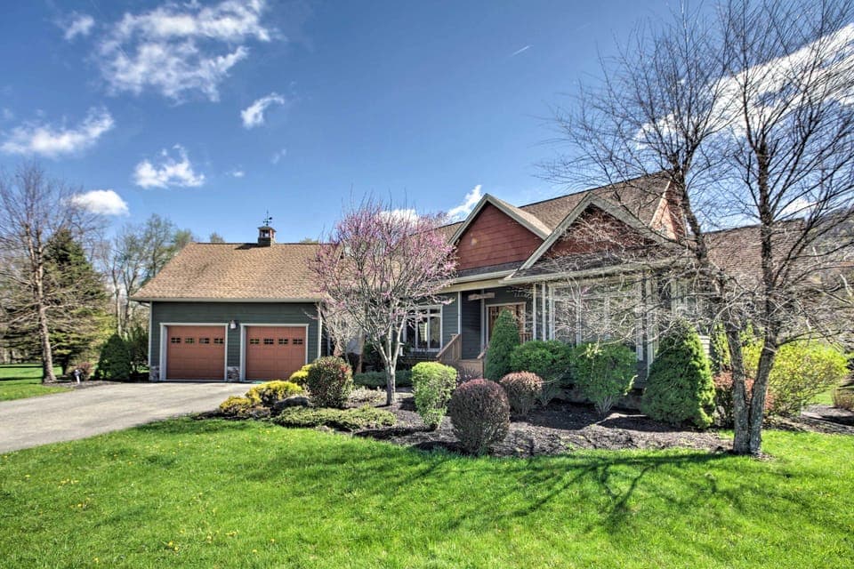 Slatyfork Vacation Rental | 6BR | 4BA | 4,300 Sq Ft | Stairs Required