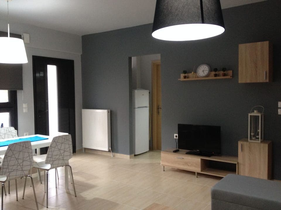 Big livingroom with 2 sofas/double beds