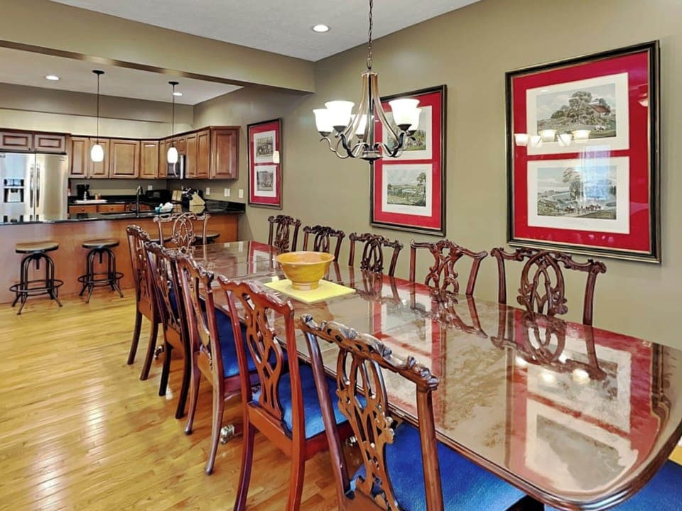Dining Area - Seating for 12