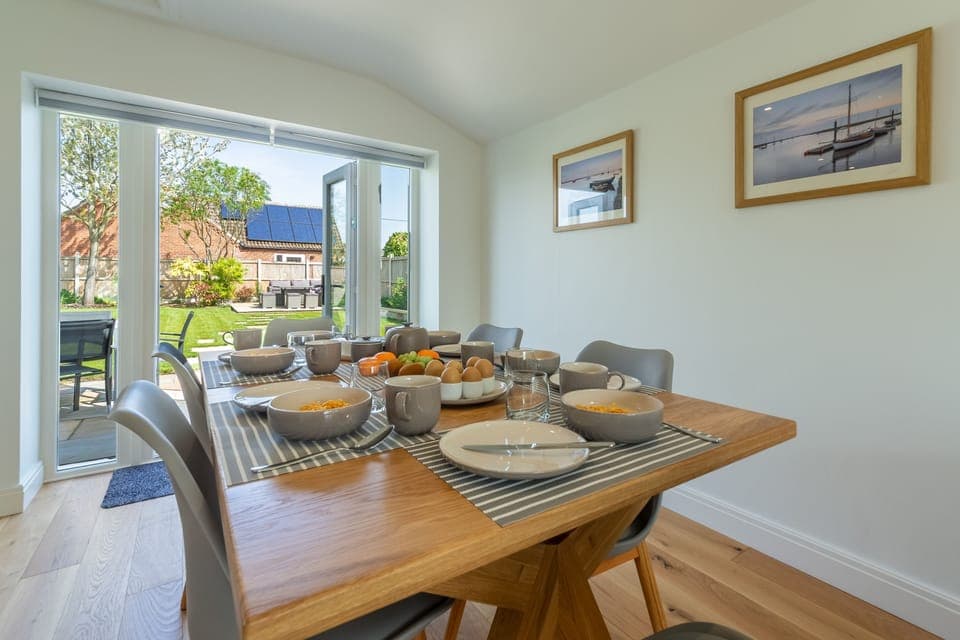 Ground floor: Dining room