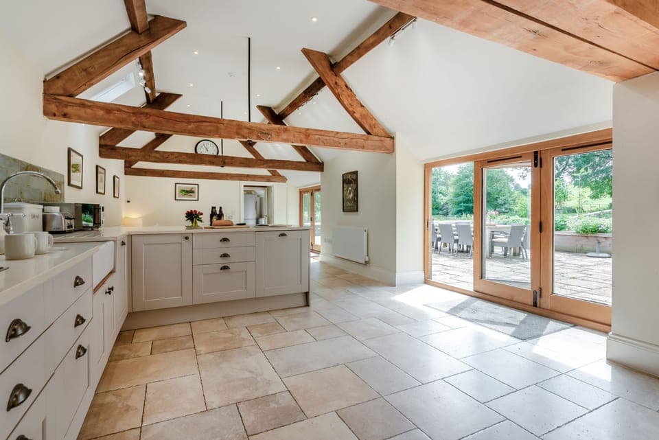 Waterhead Barn Kitchen - StayCotswold