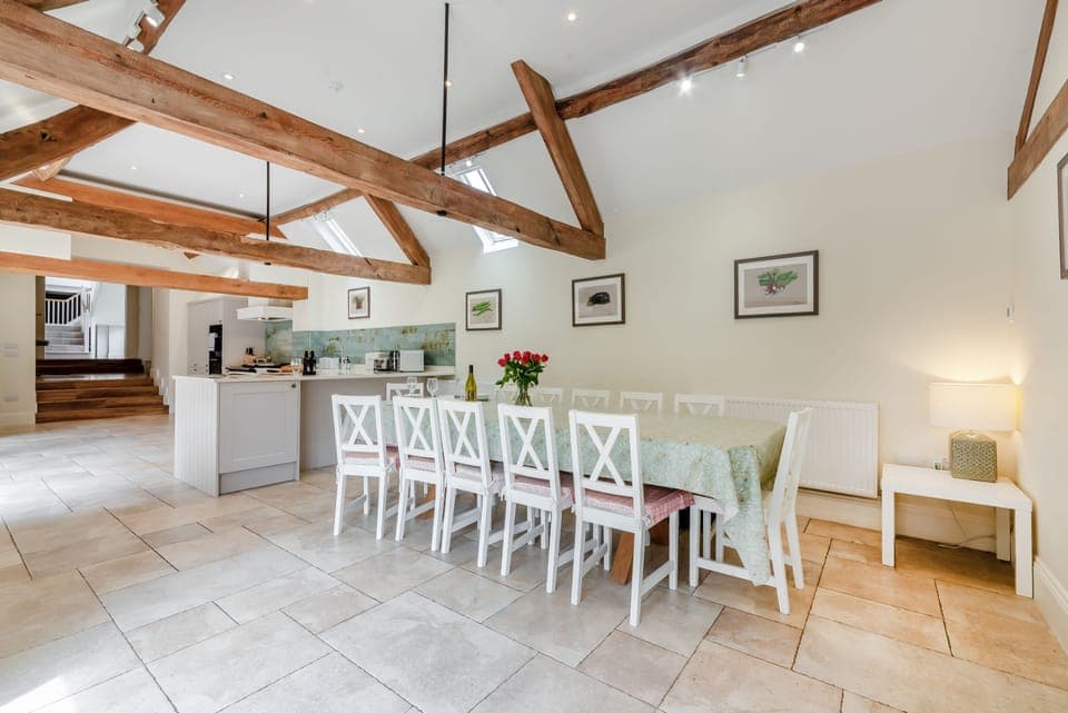 Waterhead Barn Kitchen - StayCotswold