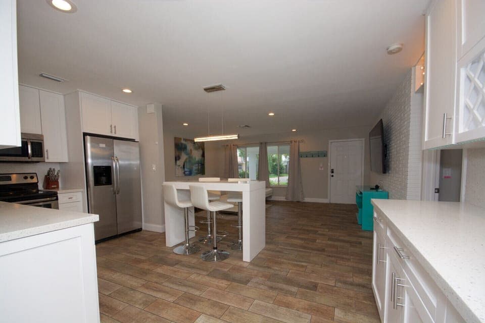 OPEN CONCEPT KITCHEN WITH BREAKFAST AREA