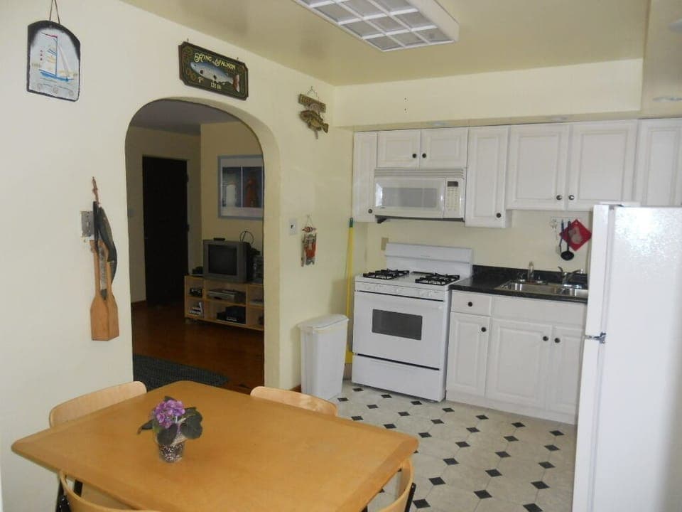 Kitchen and Kitchen Table