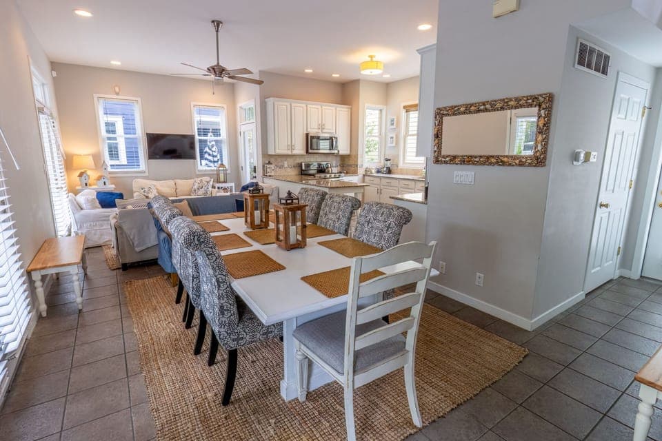 Main Leve | Dining