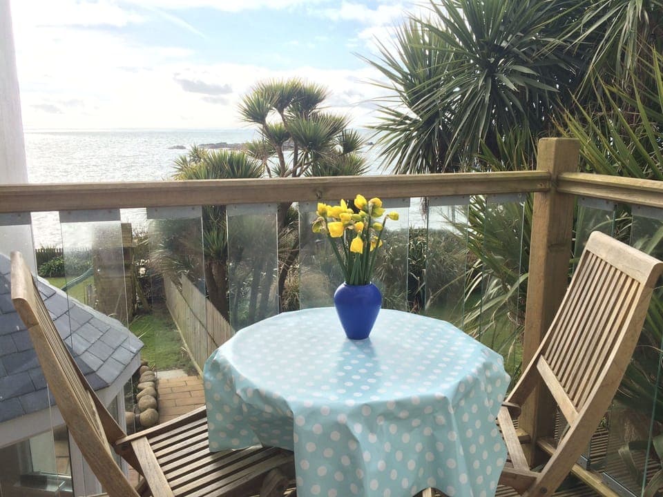 Time for morning coffee on the balcony (April)