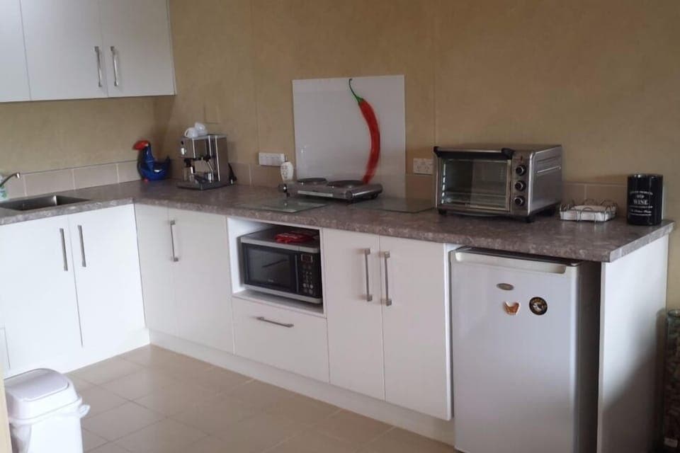 Self contained kitchen