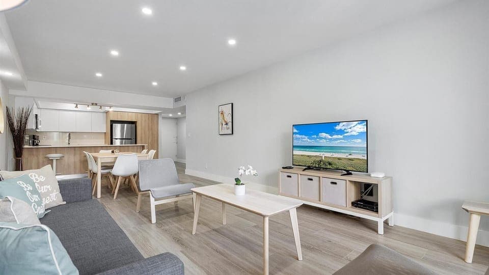 Sunny Isles Ocean Reserve 2nd floor by AmmosFL (5641)