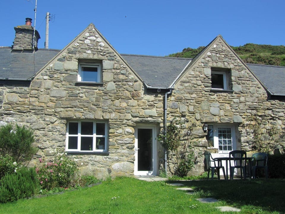 Looking at the front of Llonydd from the entrance