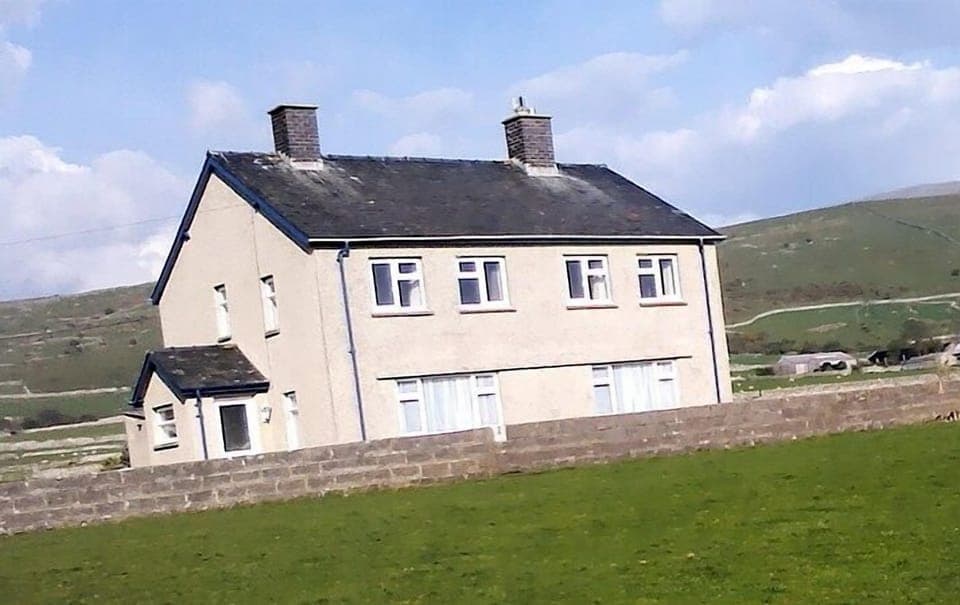 Tyddyn Mawr Farmhouse