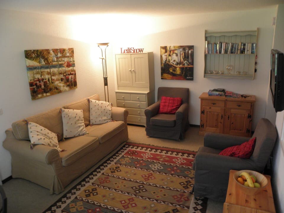 Ey Hus living room in the evening