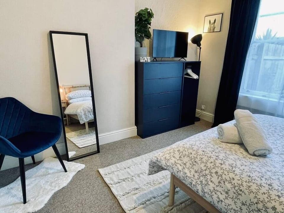 8ee90dec 6d96 42a5 b780 c972a574b865