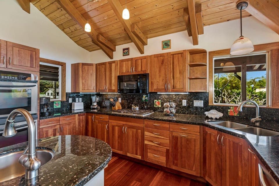 Fully equipped kitchen