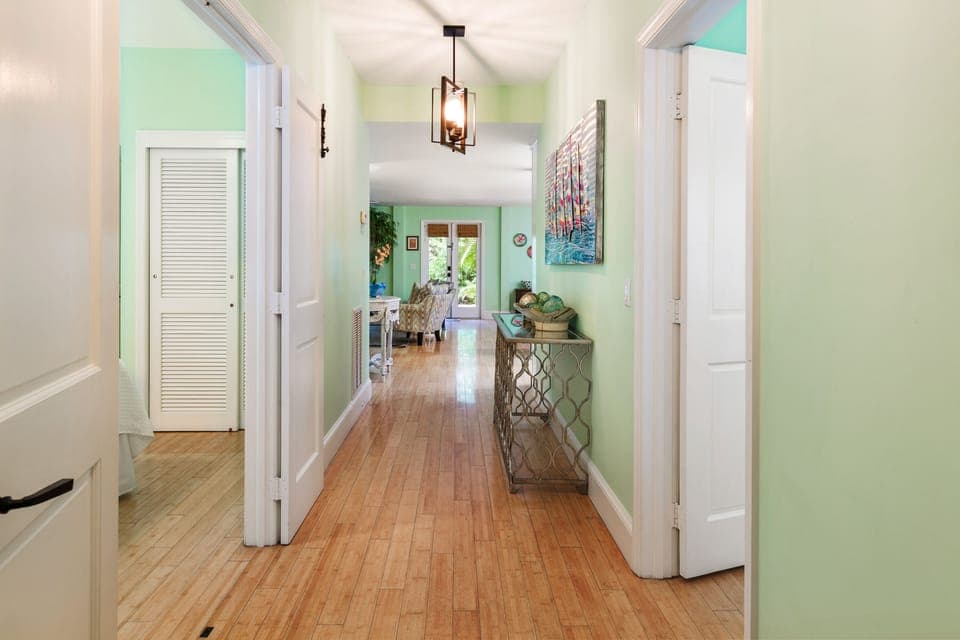 Welcome to Sea Conch on the first floor of Queen Conch