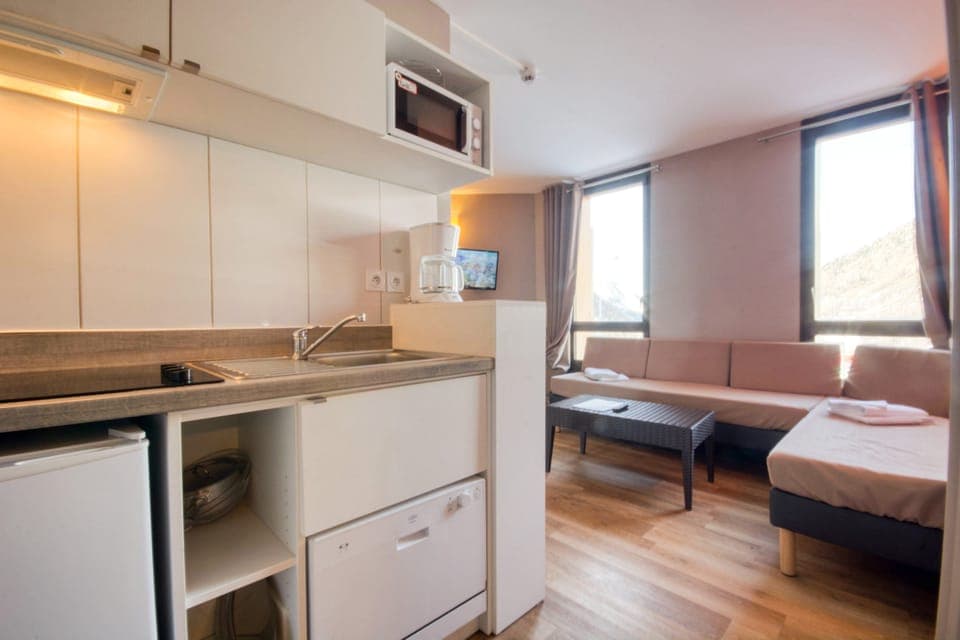 Make a quick meal in the kitchenette.