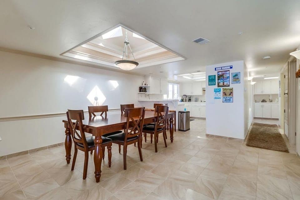 Lots of Space to spread out! 
Kitchen / Dining Room / Hallway