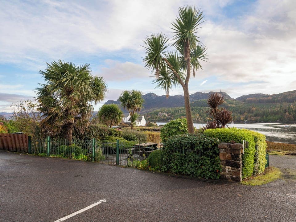 Surrounding area | Faodail, Plockton