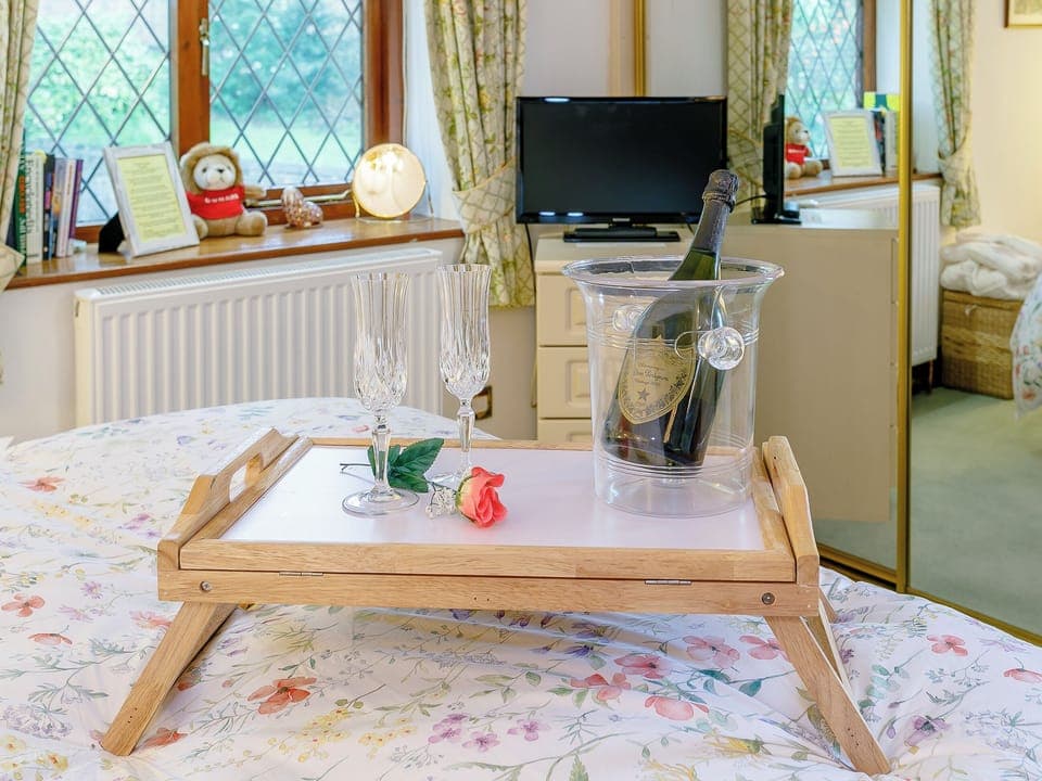 Double bedroom | The Gatehouse - The Chantry, Dronfield, near Chesterfield