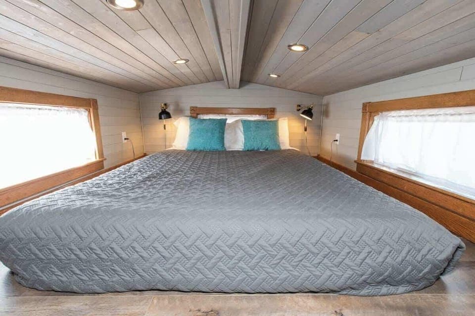 Queen Bed