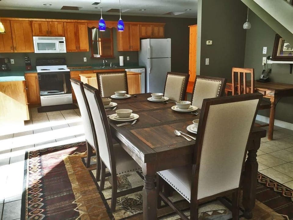RCC-dining-table-kitchen