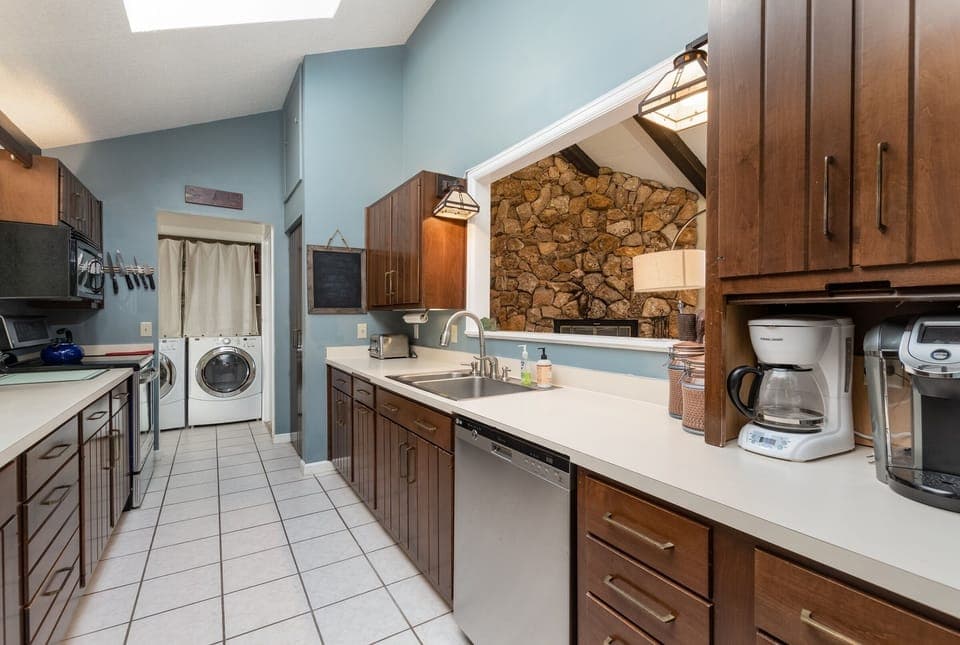 Indoors, Flooring, Room, Floor, Washer