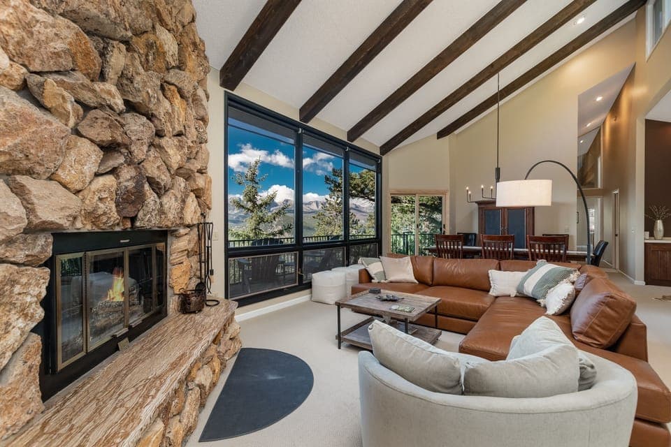 Indoors, Living Room, Room, Building, Furniture