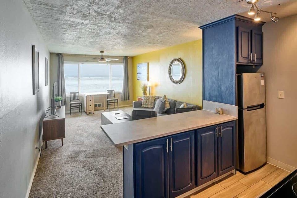 This cozy second-floor unit sleeps up to four