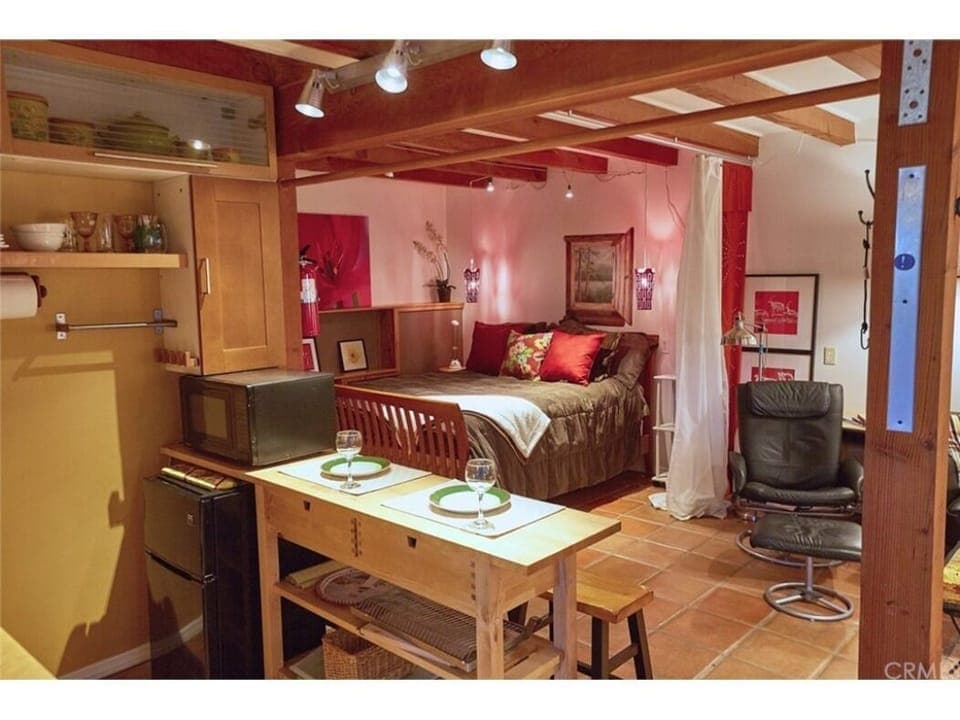 Beautiful, comfortable adjacent studio apartment.