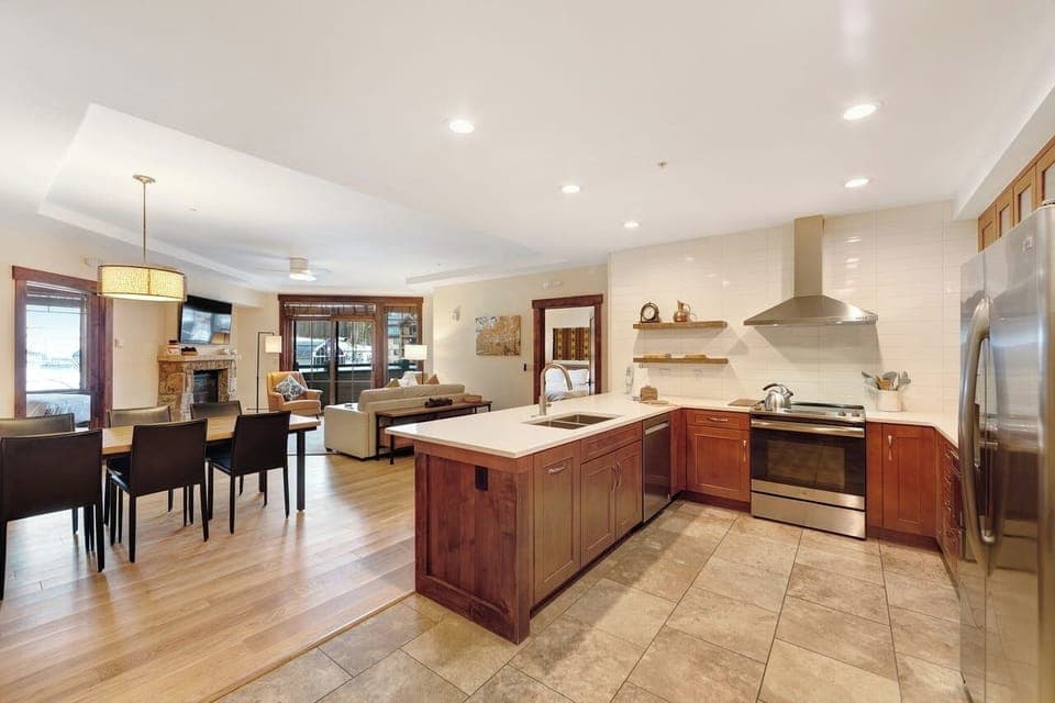 Open Concept Living and Dining Area - 2 Bedroom - Crystal Peak Lodge - Breckenridge CO