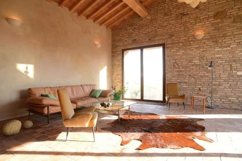TUSCANY FOREVER RESIDENCE VILLA VI TERRA FIRST FLOOR APARTMENT boutique holiday rental in Volterra 