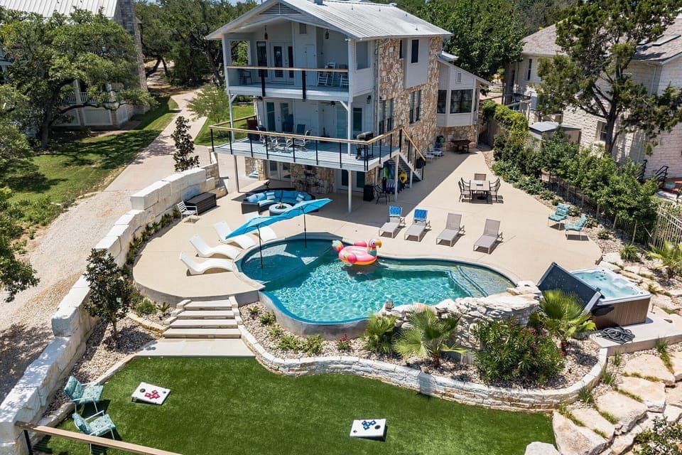 Lake Travis and a gorgeous pool!
