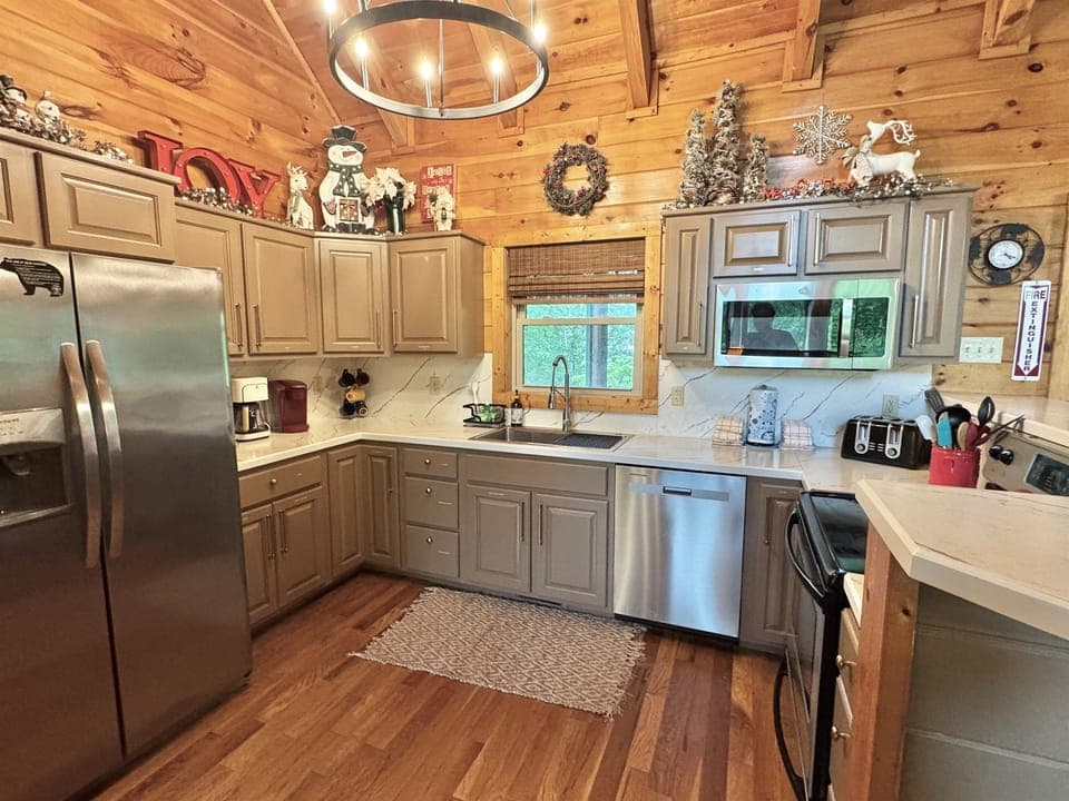 New dishwasher and large stainless sink and faucet