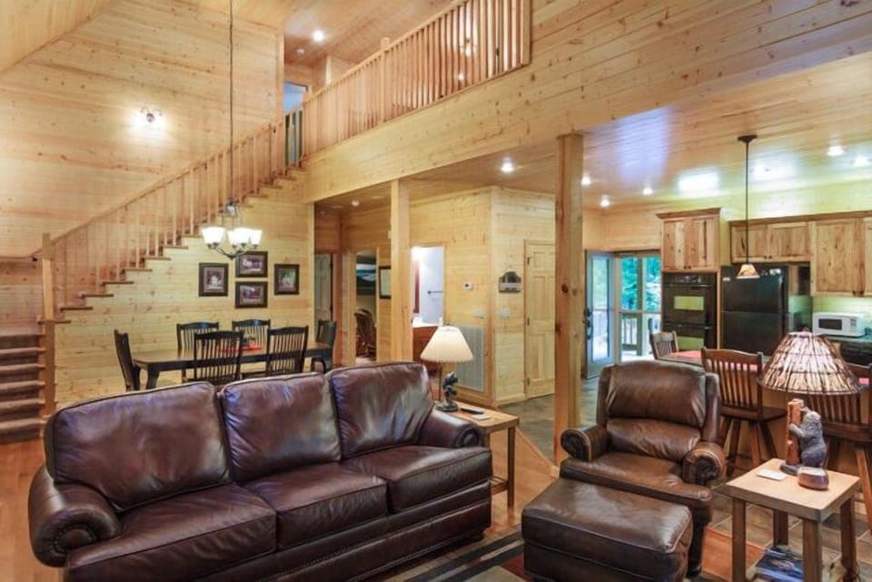 Livingroom and front entrance