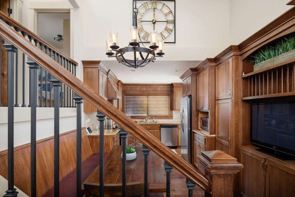 We loved the breakfast nook for quick meals and using the dining table for board games.  -Leslie